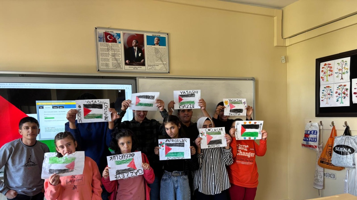 ÖĞRENCİLERİMİZ FİLİSTİN'İ YALNIZ BIRAKMADI!!!!