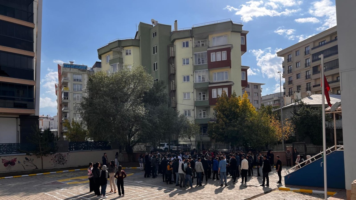 OKULUMUZDA DEPREM TATBİKATI BAŞARILI BİR ŞEKİLDE YAPILDI.